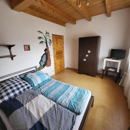 Ferienwohnung Helga Thalmassing  Екстериор снимка