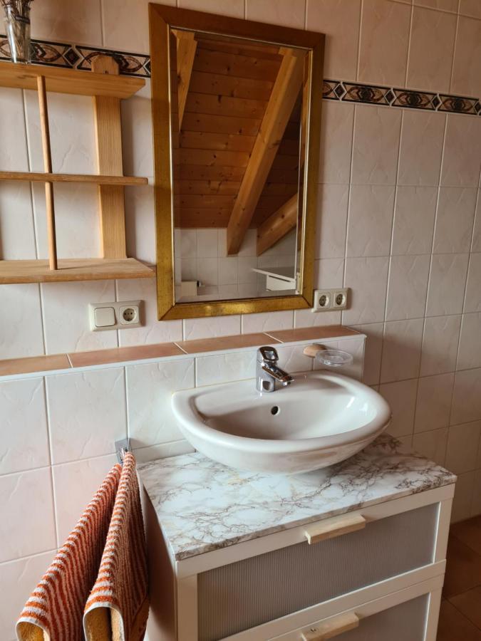 Ferienwohnung Helga Thalmassing  Екстериор снимка